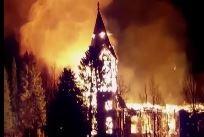 Ylivieskan kirkon torni romahti raunioiden keskelle