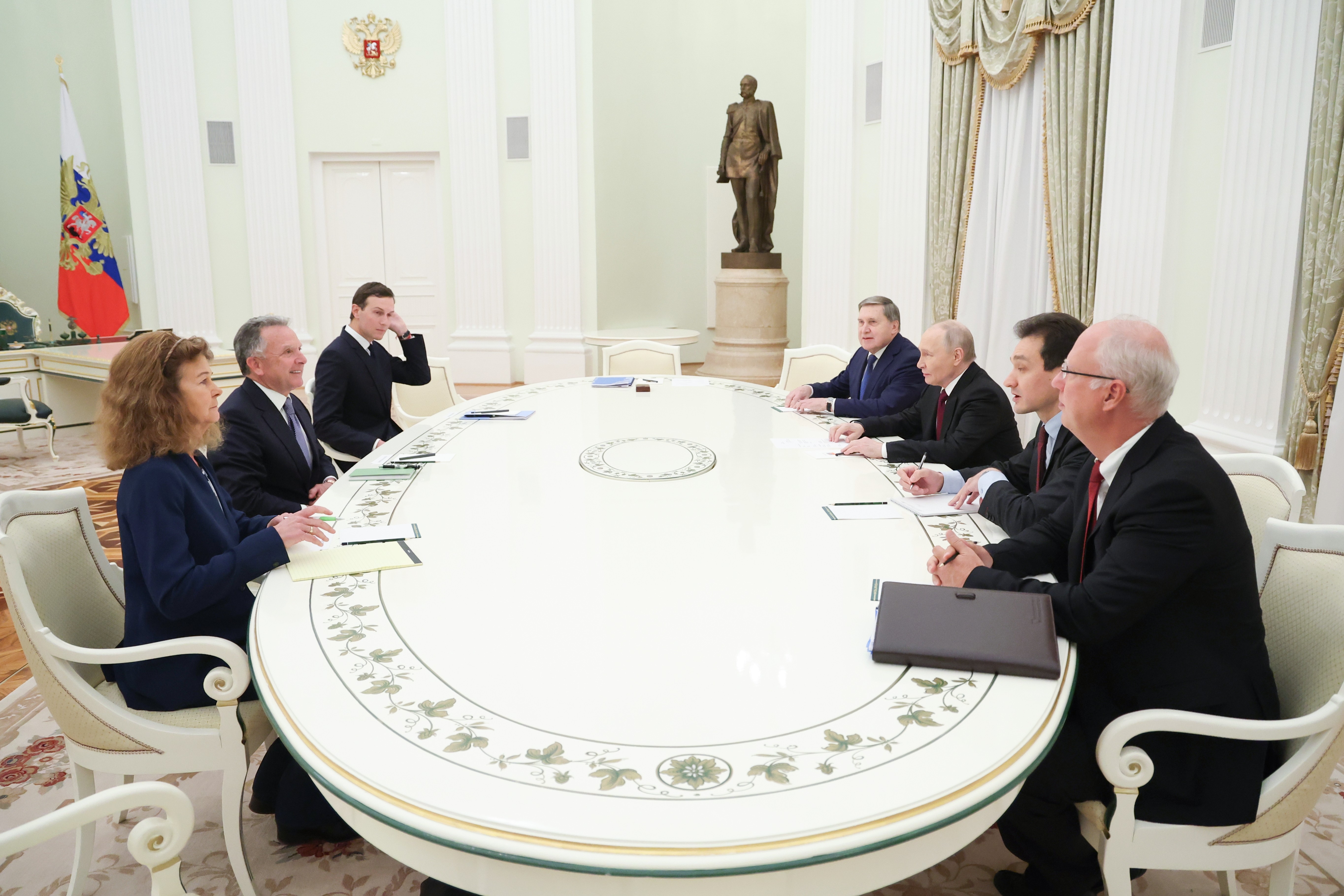 Ukraina taistelee romahtamista vastaan – "Putinin idea on pyyhkiä Ukraina pois kartalta", ukrainalaisprofessori sanoo