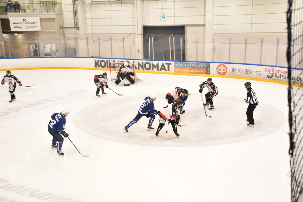 Raahe-Kiekon kakkosjoukkue etenee mitalipeleihin, ja tulevana viikonloppuna selvitetään, pääseekö joukkue pelaamaan kullasta vai pronssista.