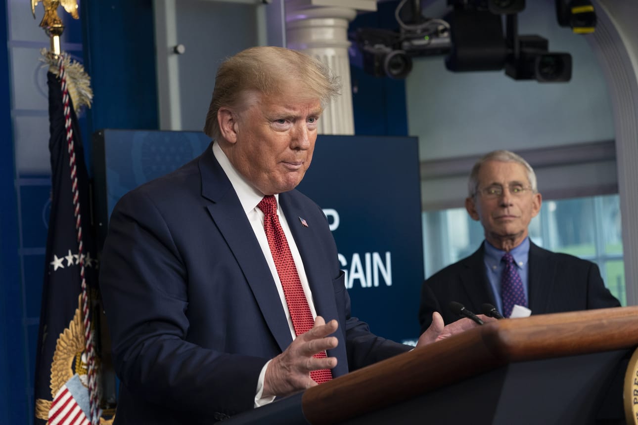 Yhdysvaltain presidentti Donald Trump torstaina tiedotustilaisuudessa Valkoisessa talossa.