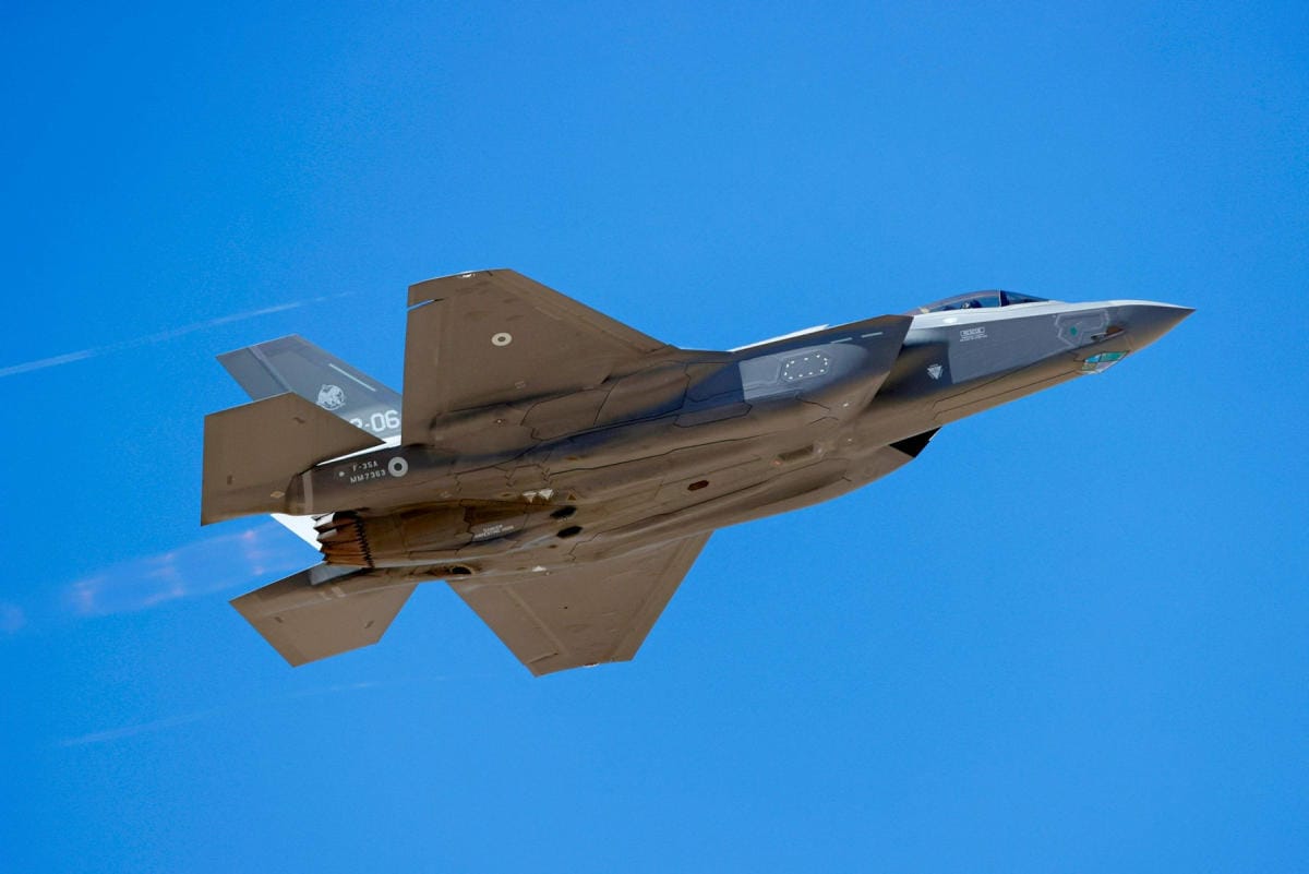 Parlamenttilähteet kertovat AFP:lle, että Saksa olisi hankkimassa kymmeniä F-35-hävittäjiä. Kuvassa Italian ilmavoimien F-35-kone. Lehtikuva/AFP