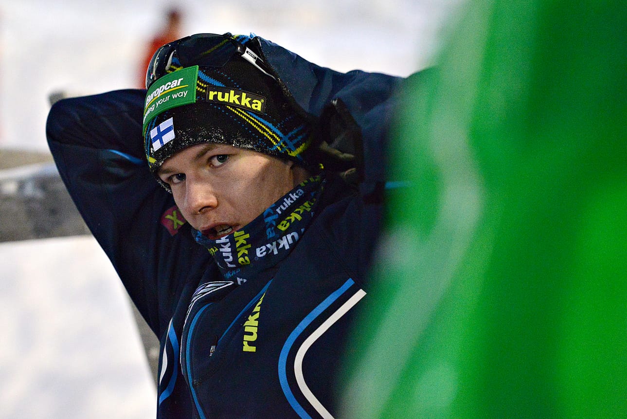 Ville Heikkinen pääsi Ounasvaaralla mäkiosuuden jälkeen kärjestä yhdistetyn hiihto-osuudelle.
