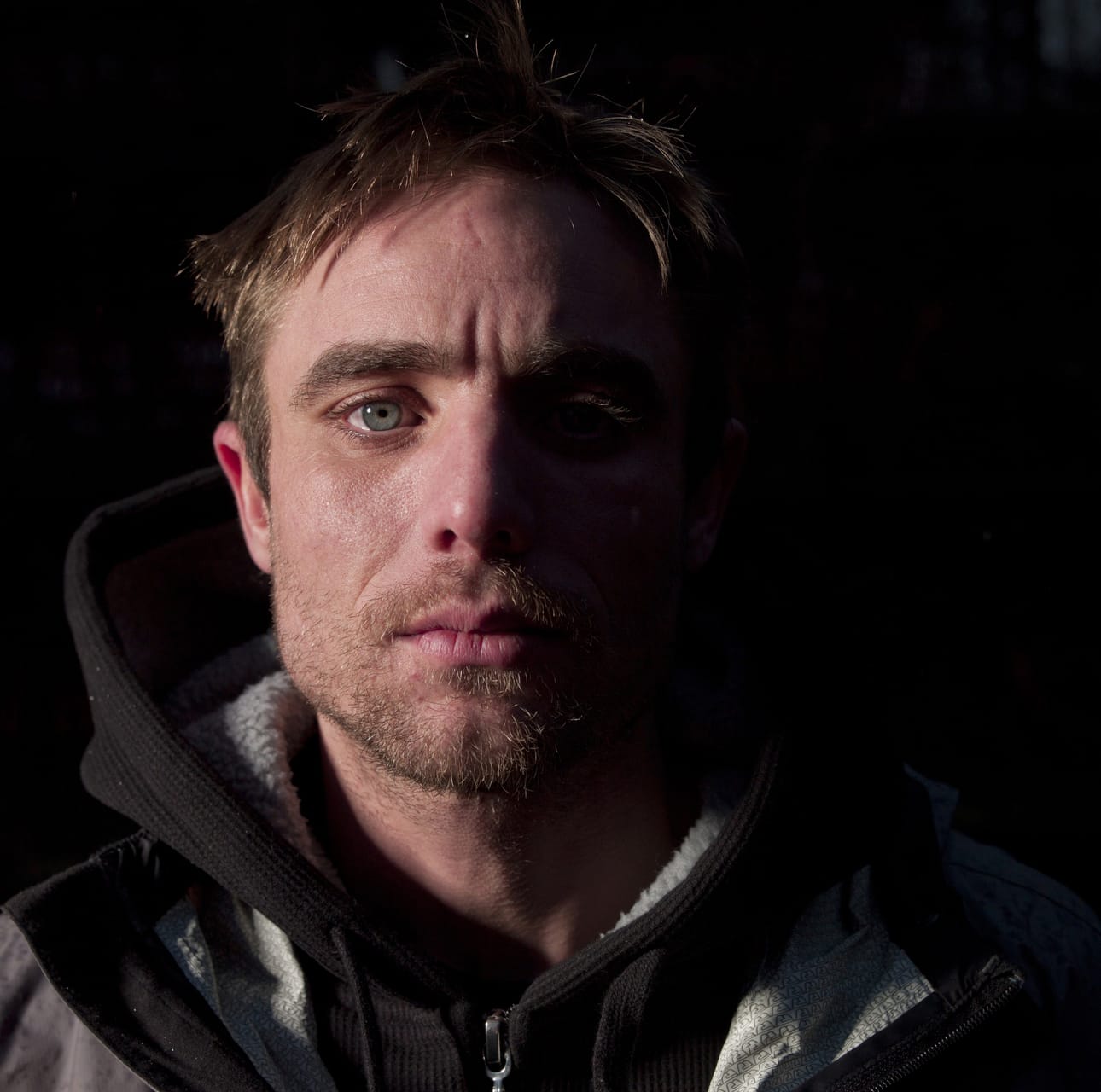 Jake Anderson, 38, sanoo olevansa sama ja eri henkilö kuin Hengenvaarallisessa saaliissa. Sarjassa näkyy hänen kalastajanelämästään yleisöä viihdyttävimmät osat.