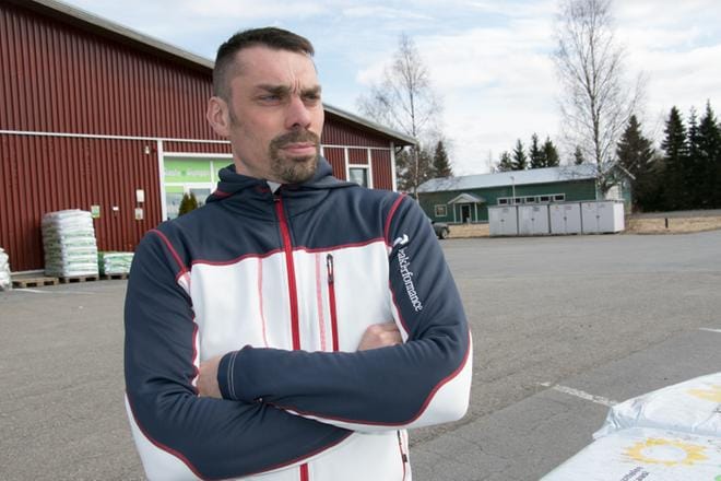Jukka Leppäniemi toimi vielä viime vaalikaudella Teuvan kh:n puheenjohtajana. Hän on pettynyt koko politiikkaan. KUVA: JORMA HAVULA