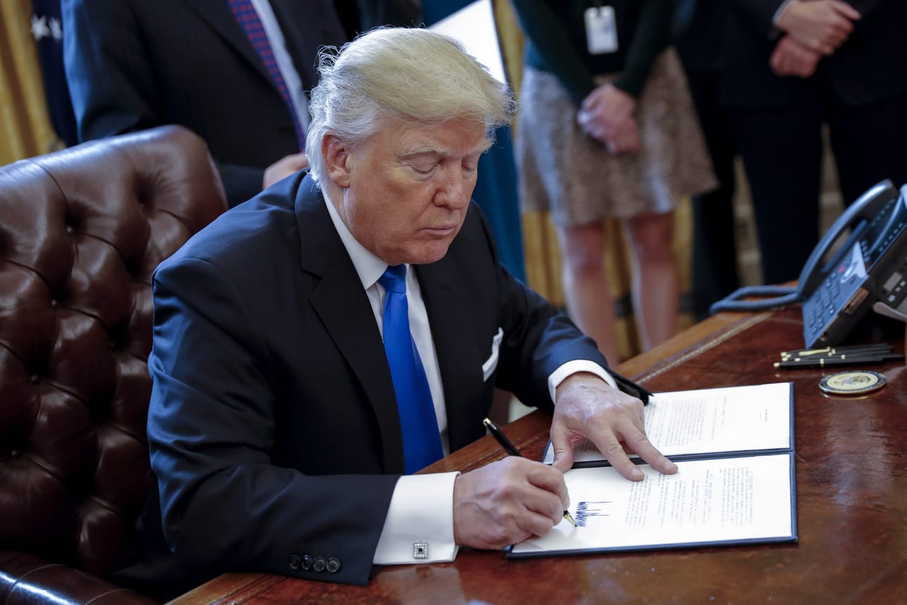 Presidentti Donald Trumpin odotetaan keskiviikkona allekirjoittavan maahantulon rajoitukset kotimaan turvallisuudesta vastaavassa ministeriössä.