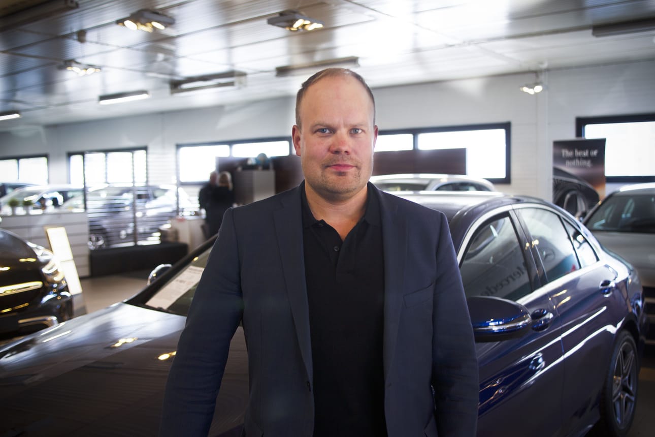 Niemelän Auto Oy keskittyy jatkossa vaihtoautokauppaan Rovaniemellä, yhtiön toimitusjohtaja Jari Niemelä kertoo.