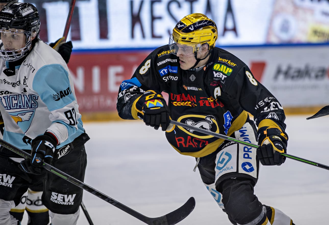 Kärppien Saku Mäenalanen nimettiin torstain ottelun aikana Suomen olympiajoukkueeseen.