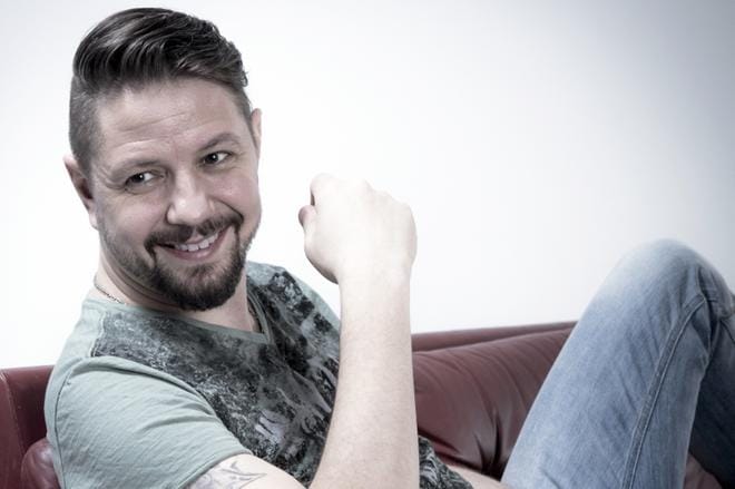 Jamo Niemi on valmis siirtymään isommille areenoille ja haluaa tulla kuulluksi koko Suomessa. KUVA: SINIKKA JALKANEN