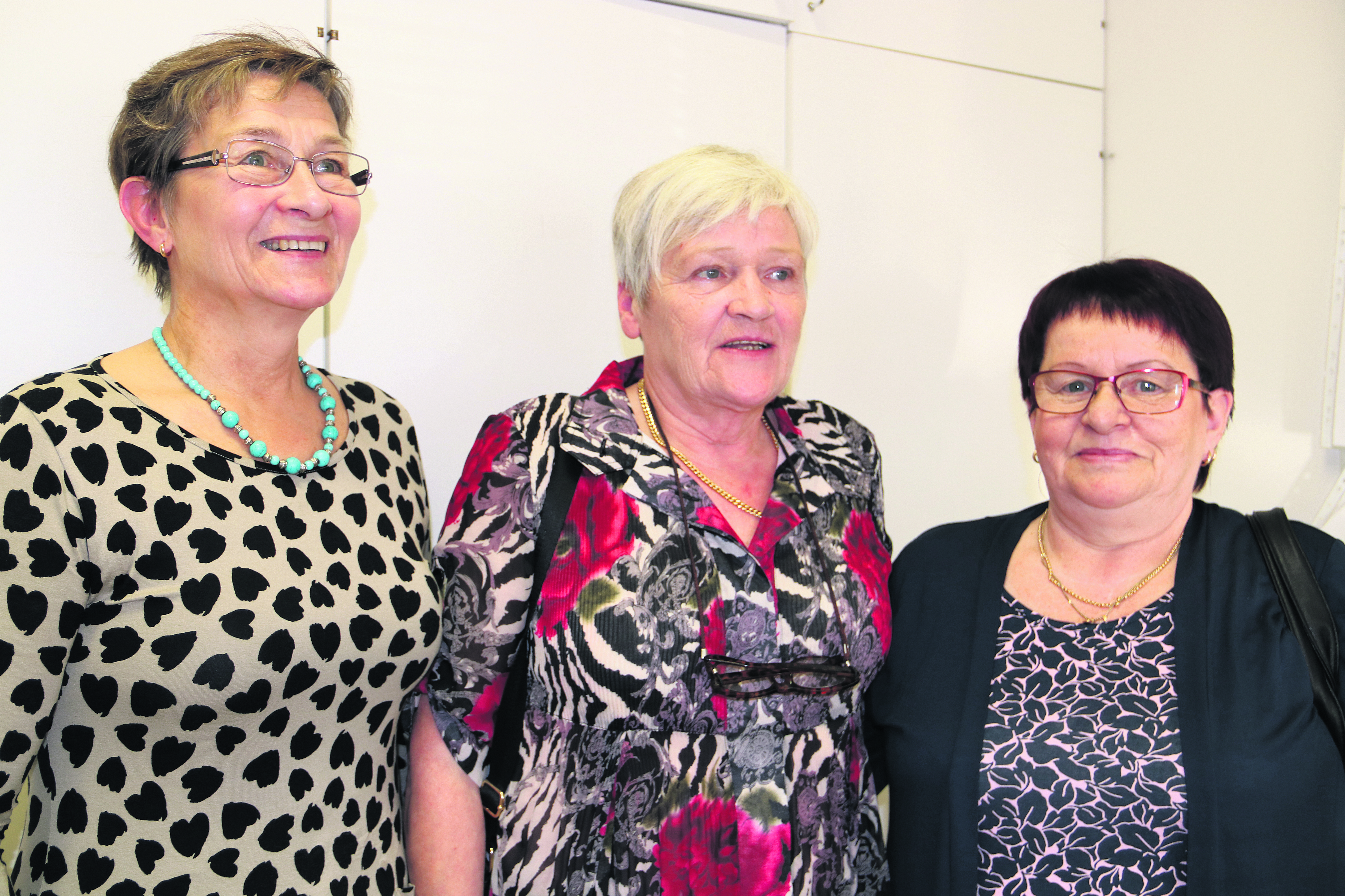 Eija Parrila (vasemmalla), Aira Makkonen ja Hillevi Männikkö kertovat kodinhoitajan työnkuvan kokeneen suuren muutoksen vuosien varrella.