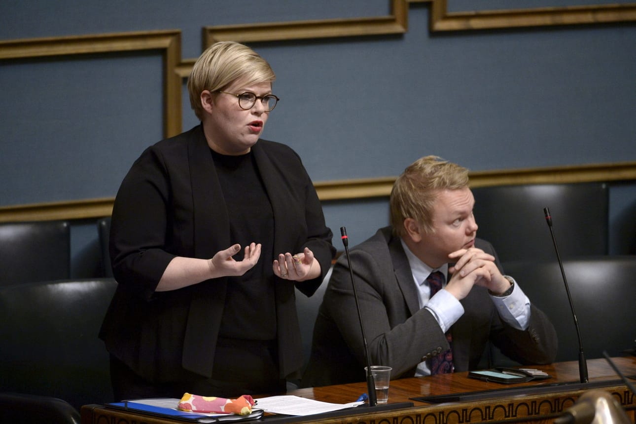 Keskustan puheenjohtaja Annika Saarikko ja eduskuntaryhmän puheenjohtaja Antti Kurvinen julkaisivat lauantaiaamuna avoimen kirjeen perussuomalaisten puoluekokoukselle. LEHTIKUVA / Mikko Stig