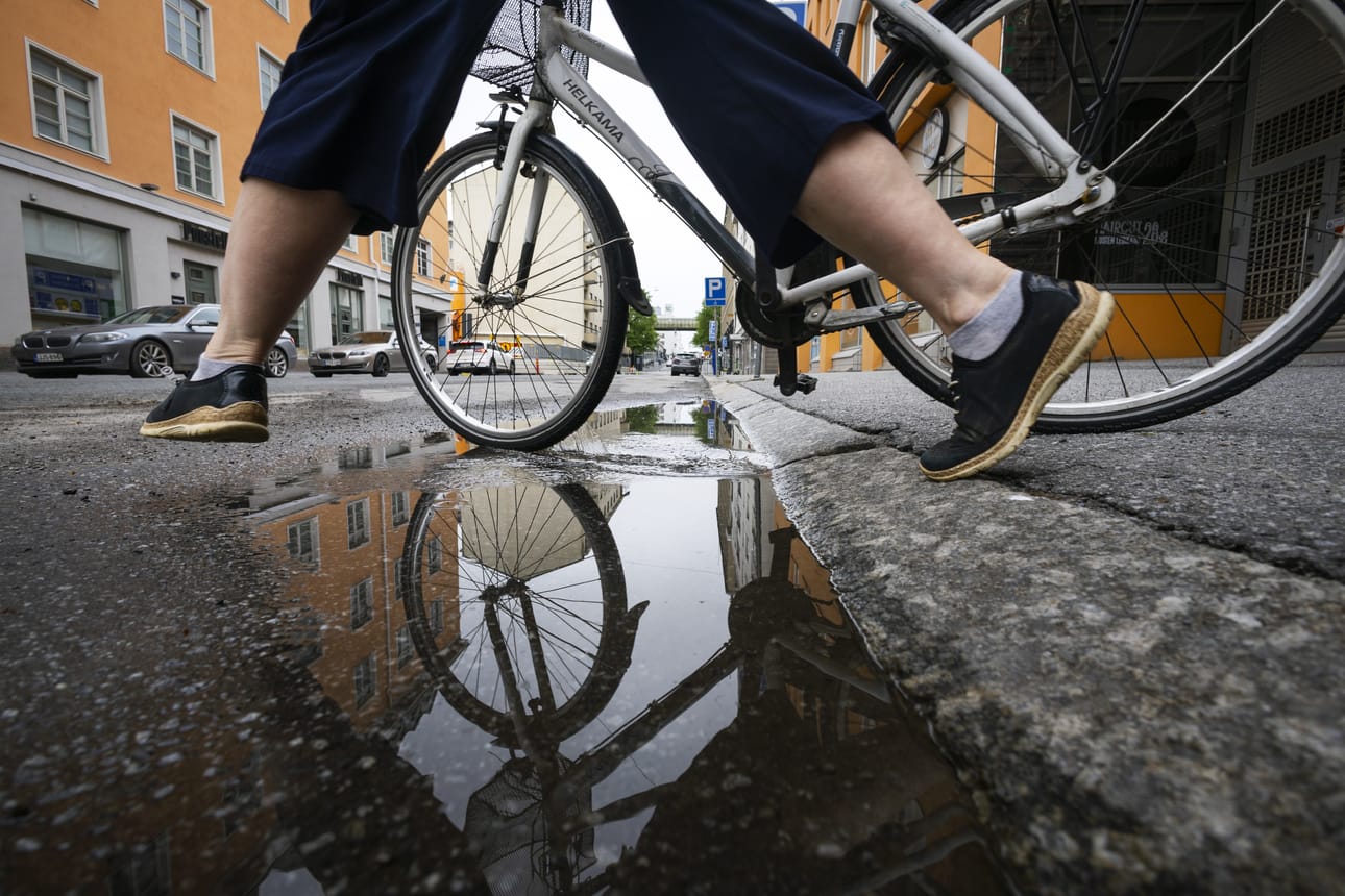 Vaasassa satoi maanantaina reippaasti. Myös alkuviikko jatkuu kosteana.