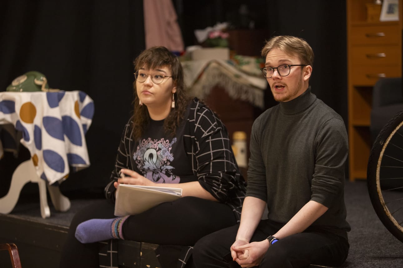Mummot Ja Papat Vastarintaan Nuorten Teatteriryhm Valloittaa Raahen mummot-ja-papat-vastarintaan-nuorten-teatteriryhm-valloittaa-raahen