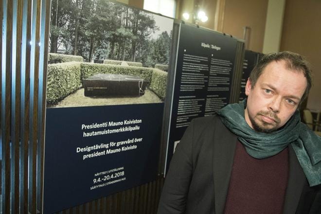 Noin kymmenen vuotta sitten valokuvaaja Perttu Saksa kävi tapaamassa Mauno Koivistoa Ylioppilehden juttukeikalla. Nyt hän suunnittelee Koiviston hautamuistomerkin.