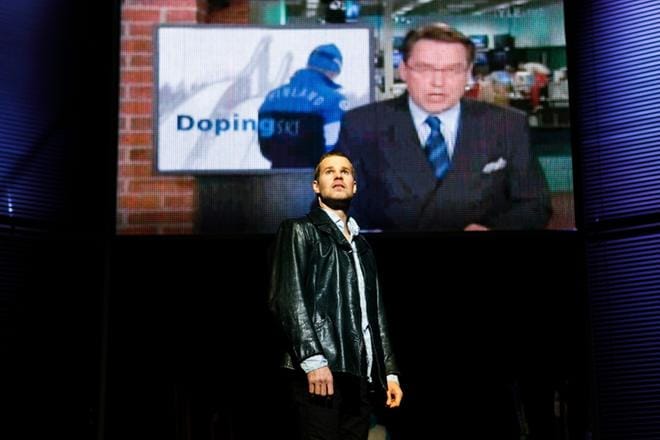 Ville Seivon esittämän Mikan esikuvaa ei ole vaikea arvata. Seivo yllättyi rooliin valmistautuessaan, miten rajatusti huippu-urheilijan elämä pyörii yksinomaan urheilun ympärillä. KUVA: LINUS LINDHOLM