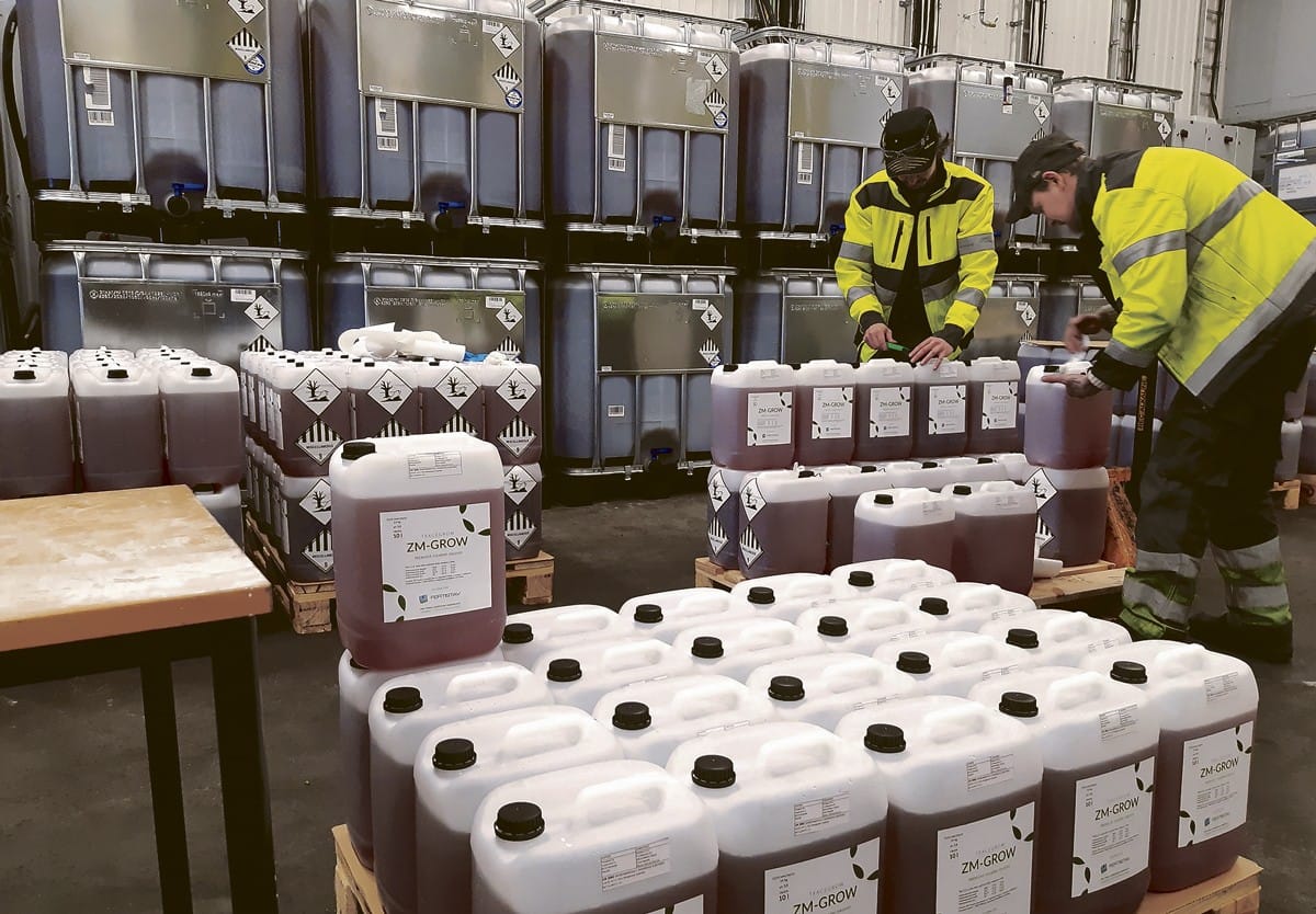 Kärsämäellä sijaitsevalla tehtaalla valmistuu luomulannoitetta pelloille ympäri maailman.