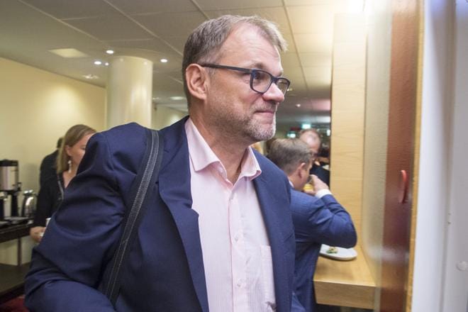 Pääministeri Sipilä nostaa esiin lentoliikenteen Suomelle tärkeistä erityiskysymyksistä. –Sen sujuvuus halutaan varmistaa tulevan suhteen neuvotteluissa.