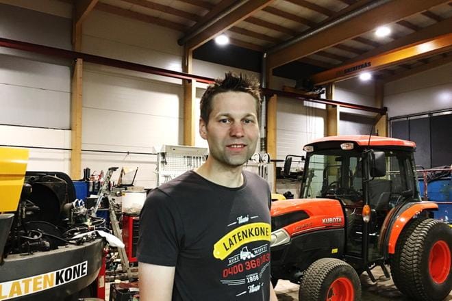 Lasse Saarenpään Laten kone on käytettyjen maanrakennus- ja nostokoneiden maahantuoja, huoltaja ja myyjä. KUVAT: DORA DALILA