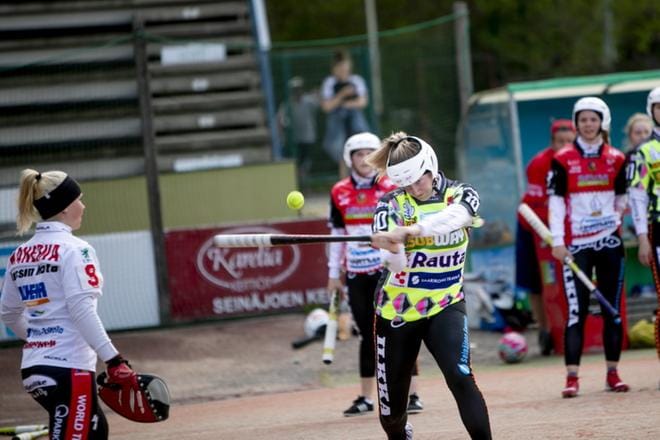Aino-Kaisa Mantere löi Maila-Jusseille neljä juoksua. KUVA: JAAKKO ELENIUS
