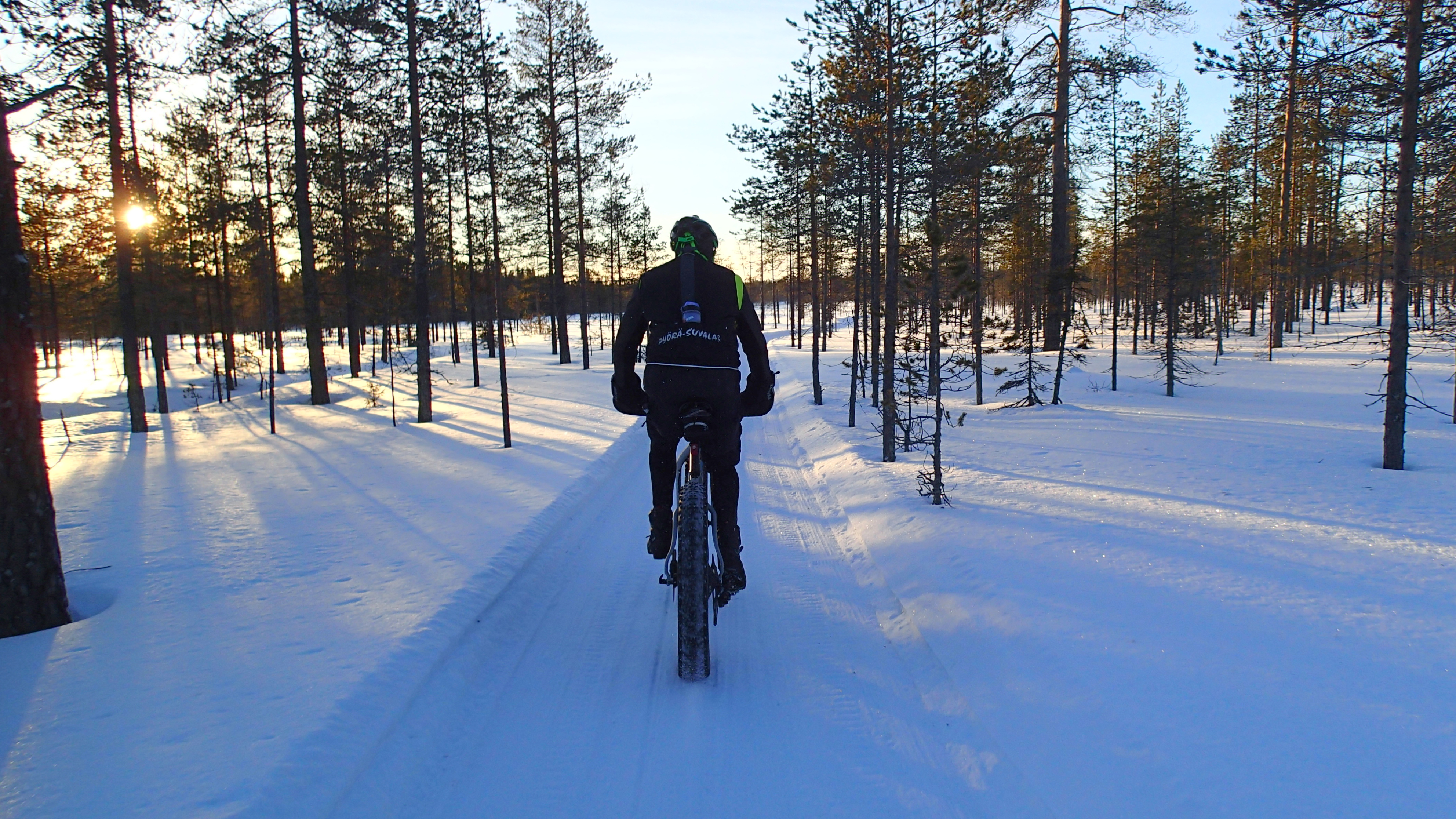 Läskipyöräilijän kannattaa suunnata Syötteelle, josta löytyy Koillismaan parhaat talvipyöräilyreitit.