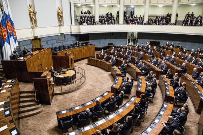 2010-luvulla istuvista kansanedustajista on reilut 30 luopunut eli ei ole enää lähtenyt tuleviin vaaleihin ehdolle. Määrä voi nousta nykyisenkin eduskunnan kohdalla samanlaiseksi. Arkistokuva
