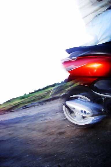 Mopoilijat ovat aiheuttaneet harmia viikonloppuna.
