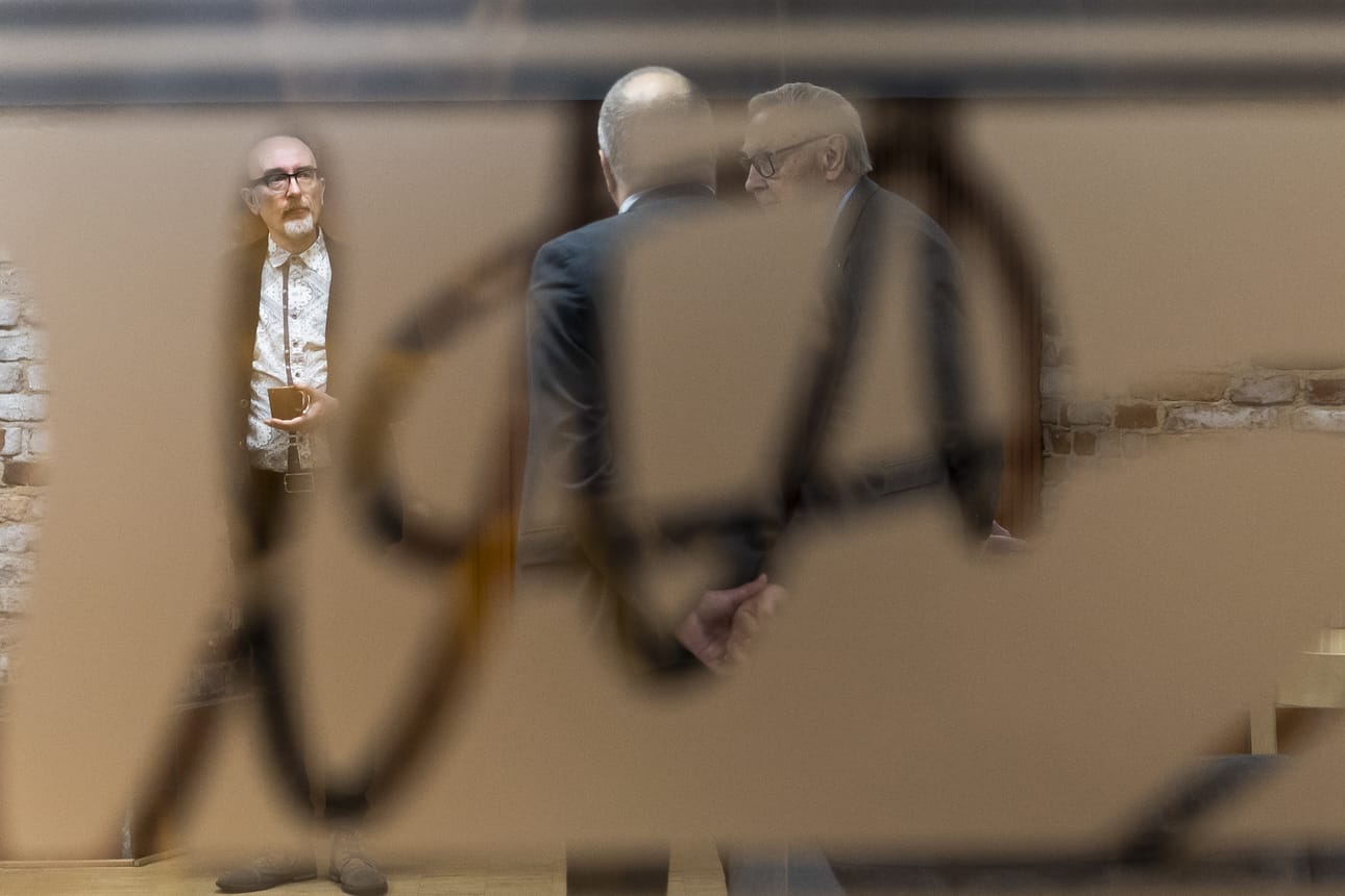 Uki Arkkitehtien omistajiin kuuluva Mikko Heikkinen on luopunut merkittävästä omistuksesta yhtiössään perustaakseen säätiön, joka tukee arkkitehtuuria, tiedettä ja taidetta Pohjois-Suomessa.