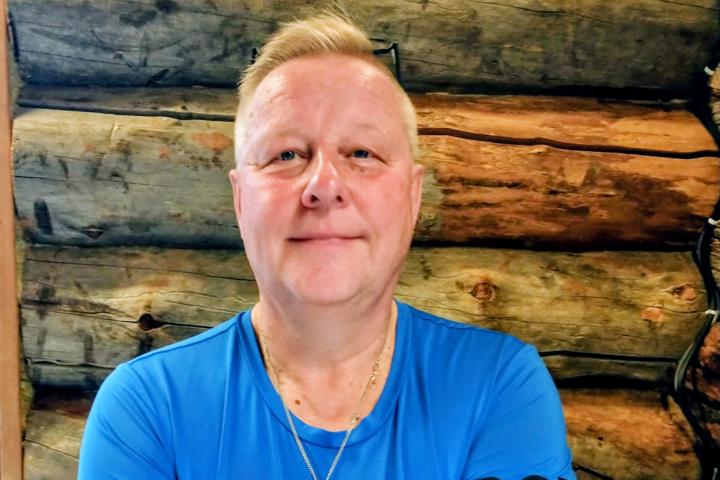 Kaverikirjassa Jarmo Latvala: "Elämä on elettävä tässä ja nyt, ei vasta eläkkeellä"