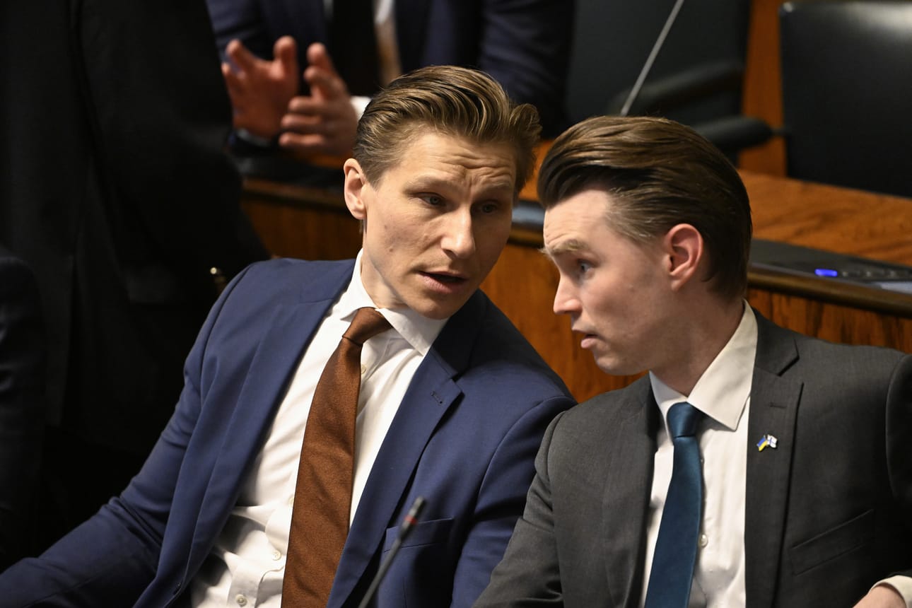 Puolustusministeri Antti Häkkänen (kok.) ja kokoomuksen kansanedustaja, puolustusvaliokunnan puheenjohtaja Heikki Autto.