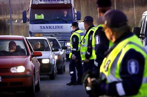 Rattijuoppoja jää kiinni myös poliisin puhallusratsioissa.