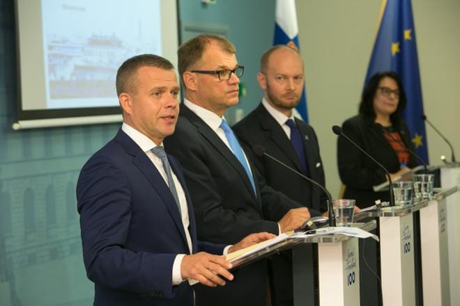 Hallituspuolueista Petteri Orpon (vas.) kokoomuksella menee parhaiten. Juha Sipilän keskustan lukemat ovat parantuneet, mutta Sampo Terhon sinisten kannatus on vain reilu prosentti.