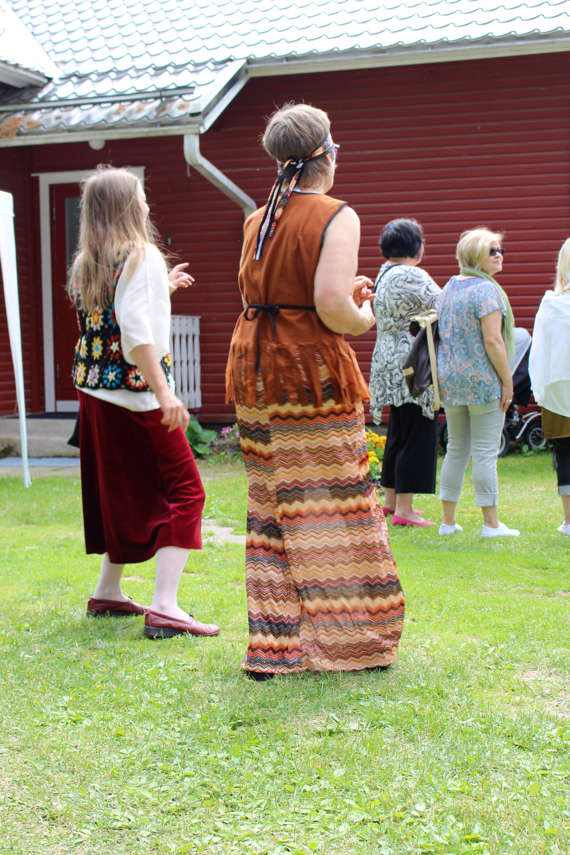 Akat näyttivät jammaamisen mallia.