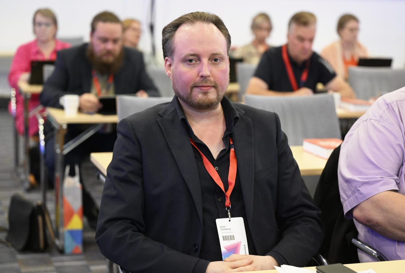 Teollisuusliiton Einari Grönbergin mukaan lakkojen yksi tarkoitus oli valistaa jäsenistöä siitä, mitä hallituksen toimet tarkoittavat suomalaisen palkansaajan arjessa jatkossa. LEHTIKUVA / VESA MOILANEN