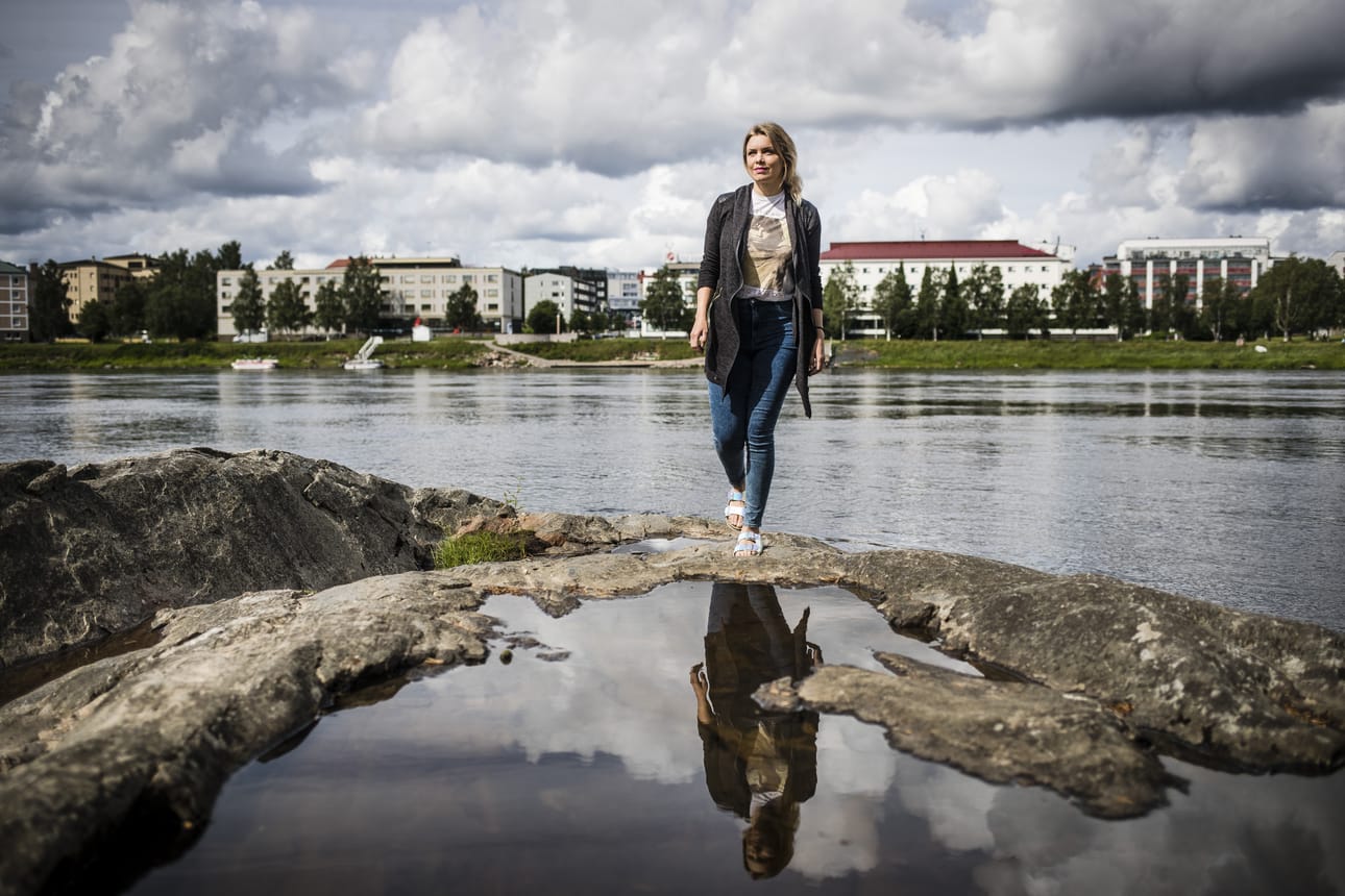 Salatut elämät -näyttelijä Irina Vartia on viihtynyt todella hyvin Valdemarin kesäteatterissa.