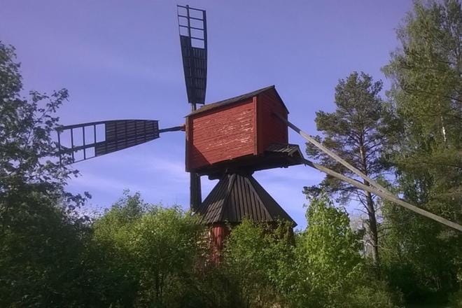 Sundomin kotiseutumuseossa yksi Sundomin kotiseutuyhdistykselle luovutettavista rakennuksista on tuulimylly. KUVA: VAASAN KAUPUNKI