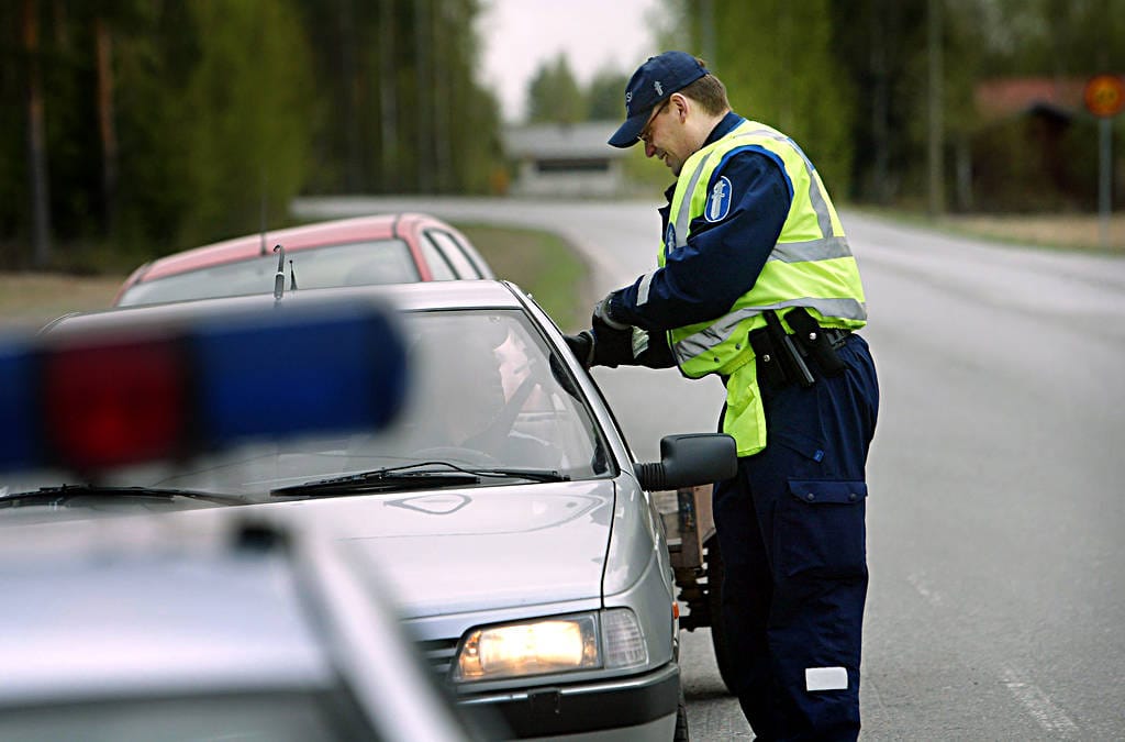 Poliisi valvoo rattijuopumuksia tehostetusti keskiviikkona ja ensi viikonloppuna koko maassa.