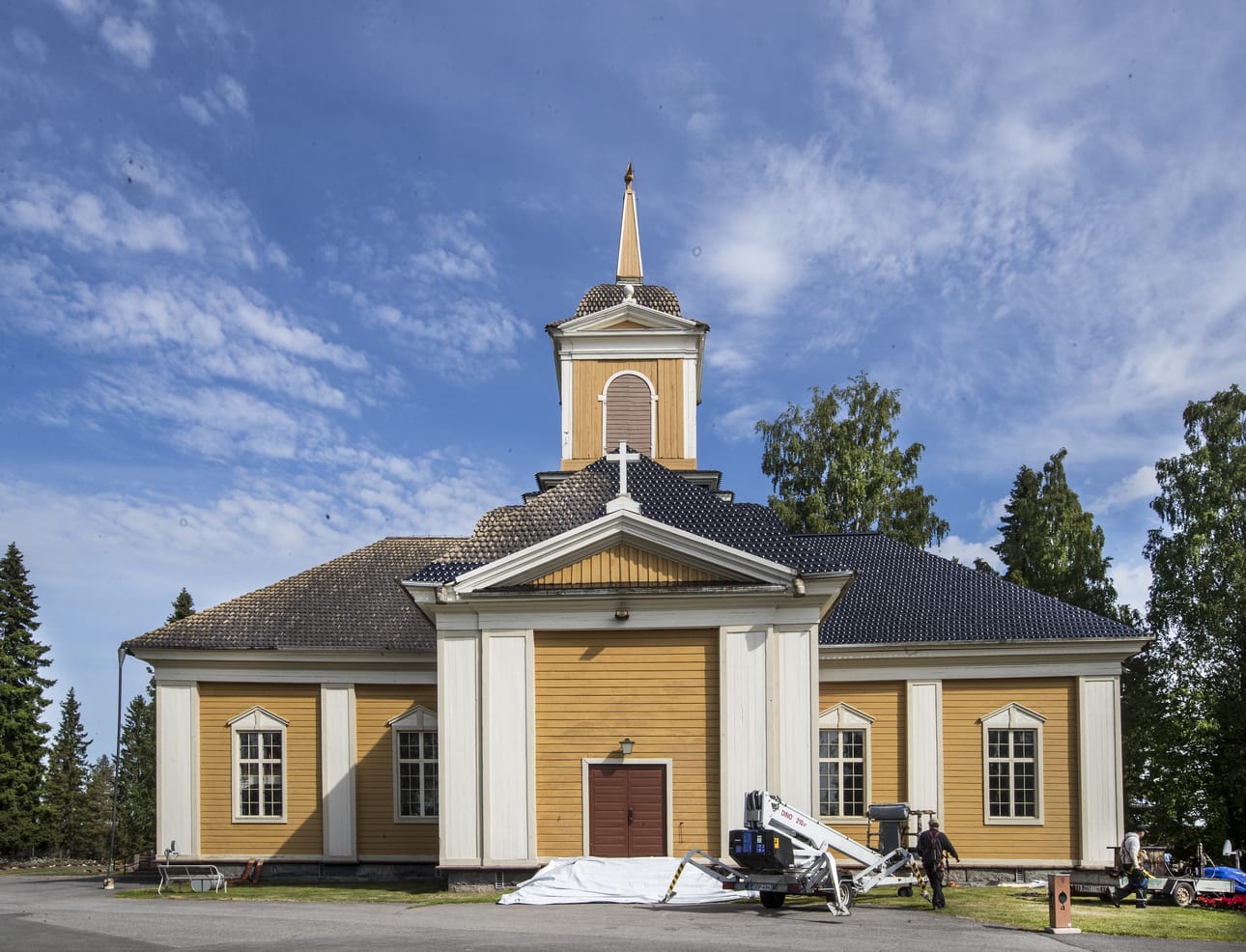 Tiekirkkona tänä kesänä toimiva Ylikiimingin kirkko viettää juhlavuottaan. Arkistokuva.
