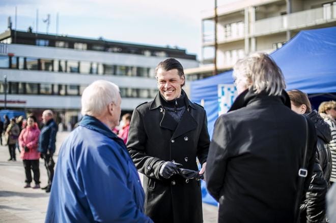 Seinäjoen kaupunginhallituksen puheenjohtaja Pasi Kivisaari ilmoitti luopuvansa puheenjohtajan tehtävästä ja kaupunginhallituksen jäsenyydestä keskustan valtuustoryhmän kokouksessa sunnuntaina. ARKISTOKUVA: KRISTA LUOMA