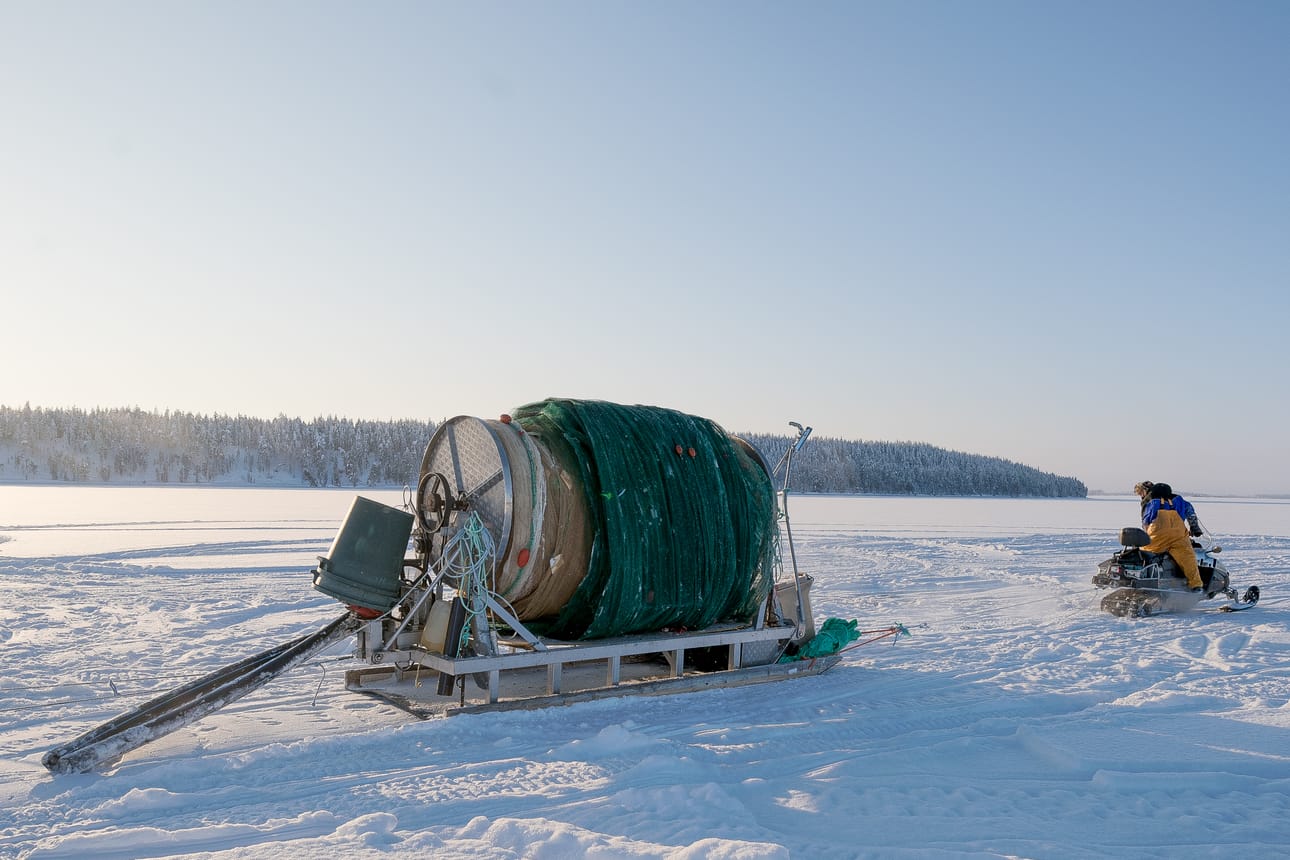 Jäällä voi olla ilman isäntää muun muassa nuottakuntien tarvikkeita. Arkistokuva ei liity tapaukseen.