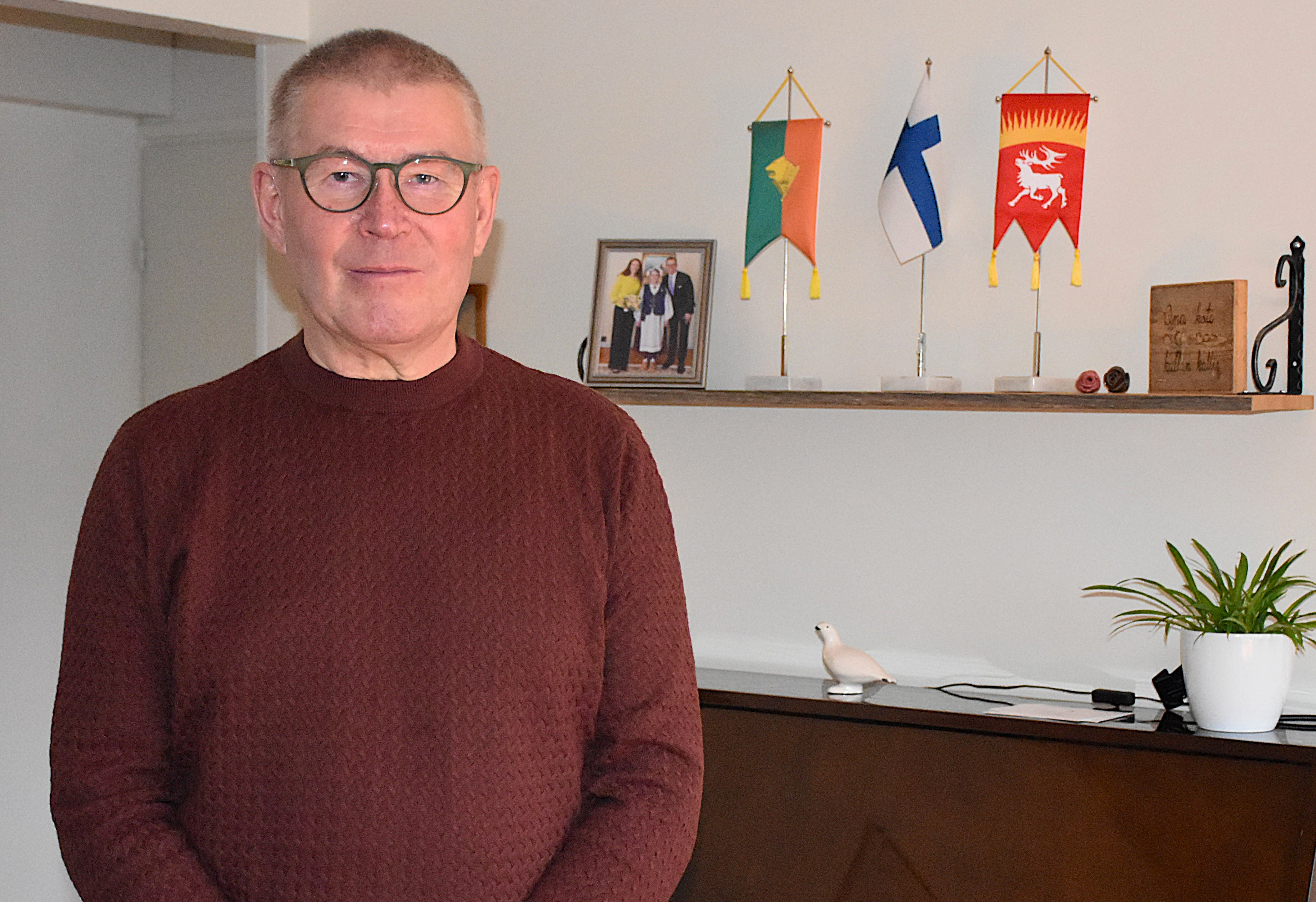 Ari Oikarainen hämmentyi saamastaan kunniamerkistä: ”Toivottavasti tämä on askel myönteisempään perhepolitiikkaan”