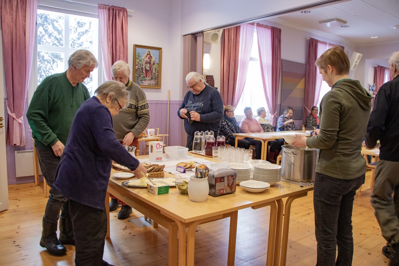 Siikalatvan seurakunnan yhteisvastuukeräys käynnistyi kappeleittain yhteisruokailujen voimin. Piippola oli vuorossa viimeisenä, ja hernekeittolounasta nautittiin yhteisvastuun nimissä sopivasti laskiaistiistaina.