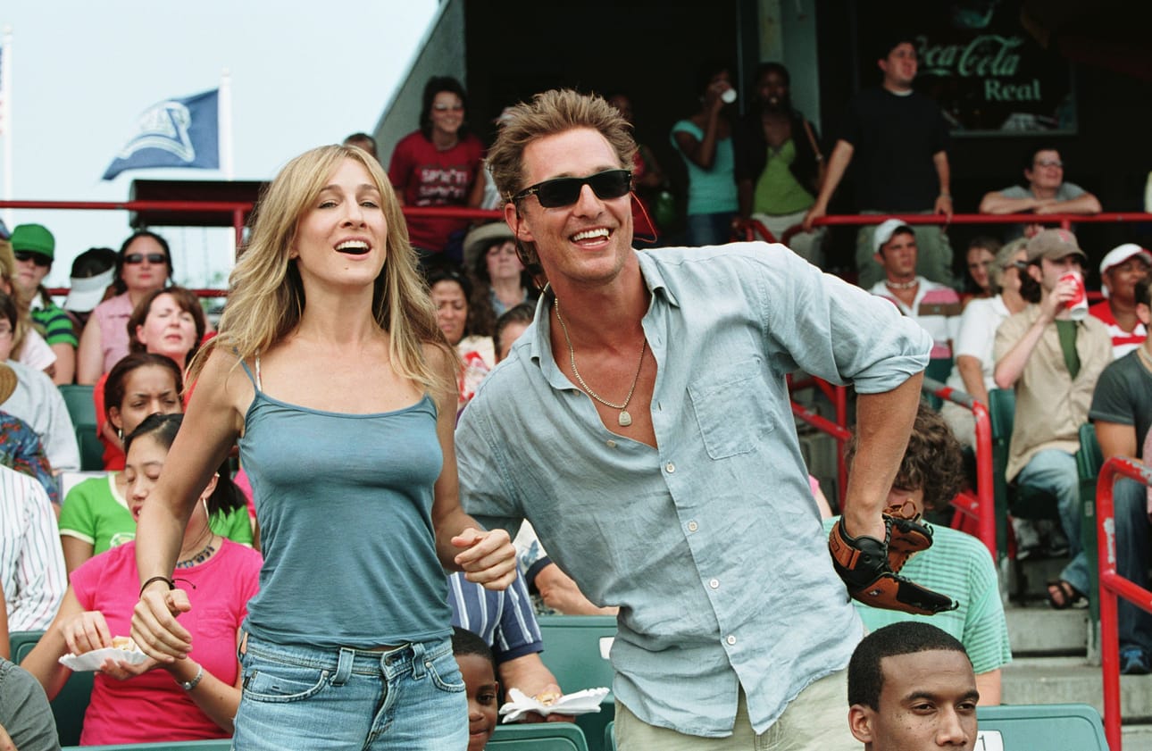 Romanttisessa komediassa ammattiviettelijä (Sarah Jessica Parker) yrittää patistaa mukavuudenhaluista poikamiestä (Matthew McConaughey) muuttamaan pois vanhempiensa nurkista.