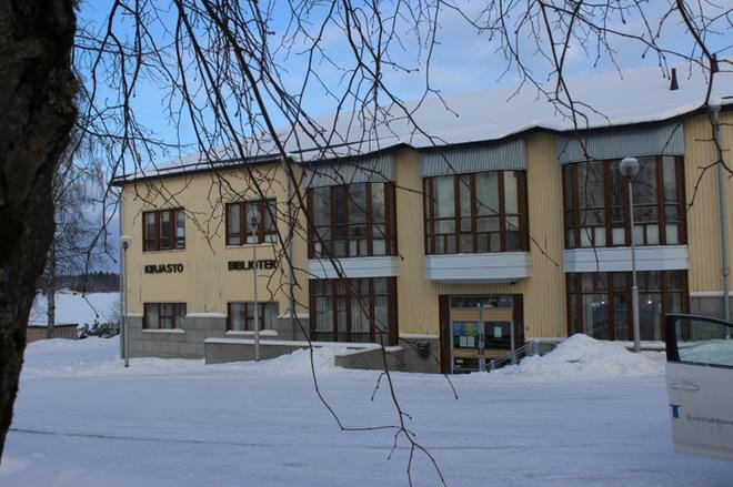 Muun muassa Kaskisten kirjaston tulevaisuutta pohditaan säästölistalla. Kirjasto esitetään muutettavaksi pääosin omatoimikirjastoksi. Kirjastopalveluja olisi myös mahdollista järjestää jatkossa yhteistyössä naapurikunnan tai -kuntien kanssa. KUVA: MINNA ZILLIACUS