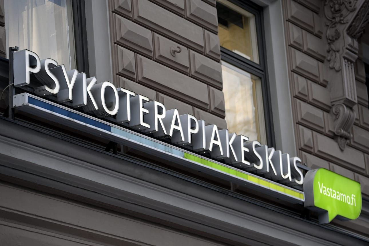 Useita Psykoterapiakeskus Vastaamon tietomurron uhreja edustavat juristit eivät aio tyytyä Valtiokonttorin julkisuudessa väläyttämiin korvaussummiin. LEHTIKUVA / Emmi Korhonen