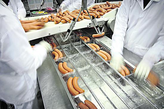 Atria investoi 23 miljoonaa lihavalmisteisiin Ruotsissa – "Leivänpäällisten alavire ei näy täällä"