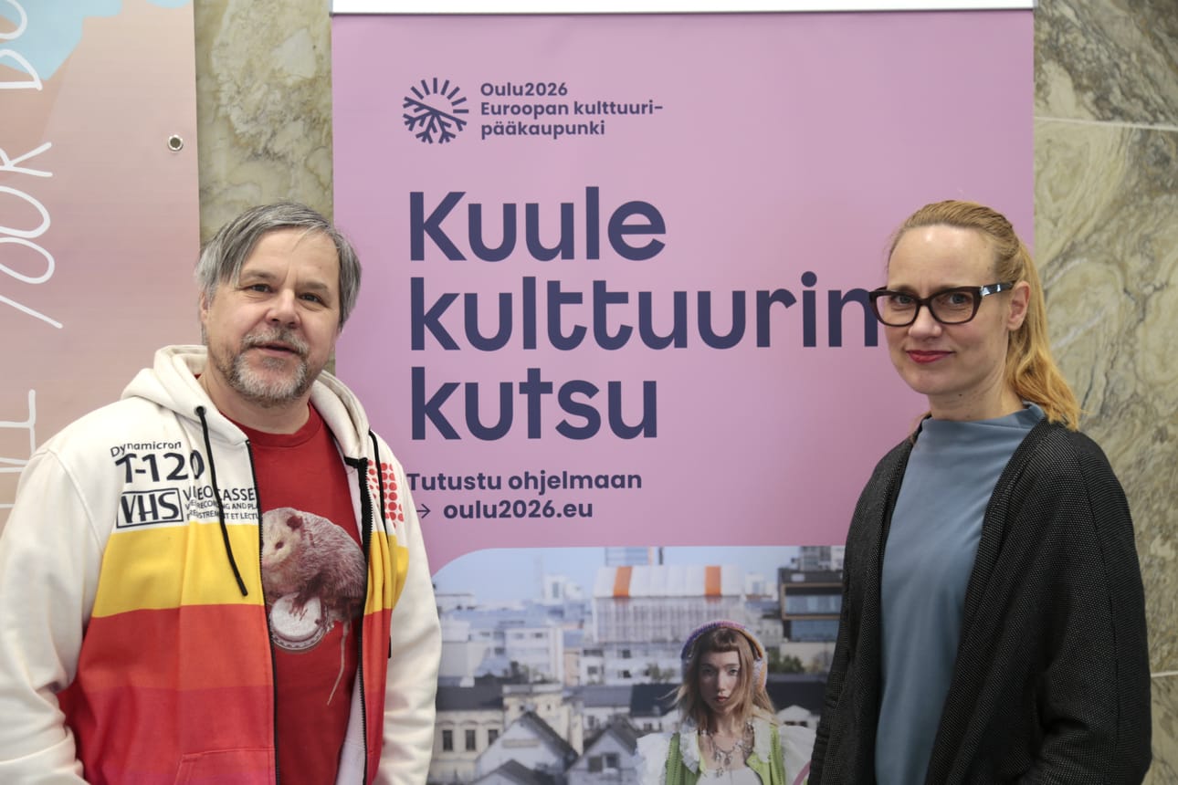 Oliver Kochta-Kalleinen ja Tellervo Kalleinen toteuttavat Maailman arvokkain kello -teoksen osana Euroopan kulttuuripääkaupunkivuotta.