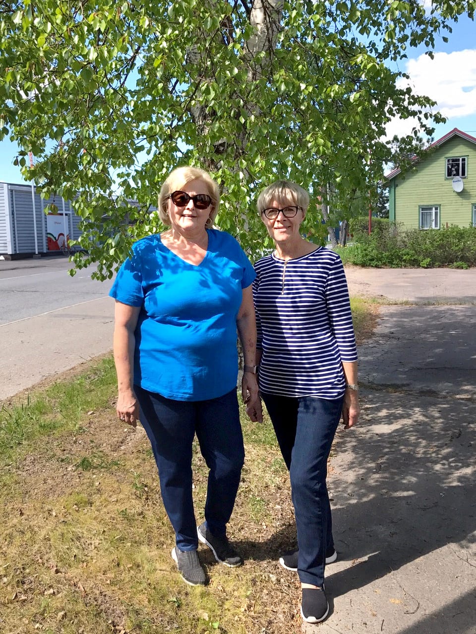 Judy ja Sirkka viettivät päivän Pulkkilassa kesäkuun alkupuolella. Kuva Ilkka Noponen