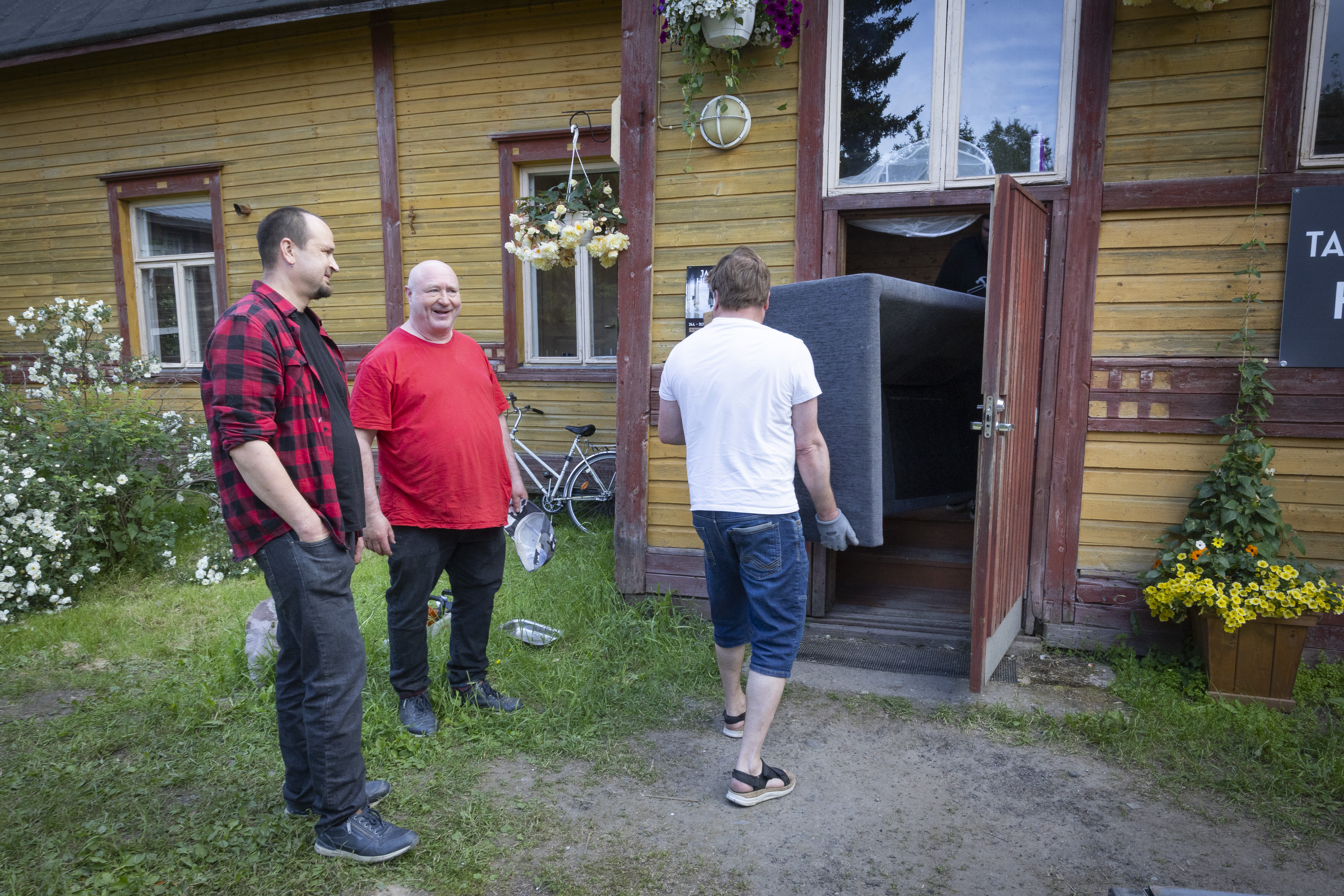 Oululainen Teijo Hildén teki 180-vuotiaasta talosta taidekartanon, johon pääsee "täysin rahattomana"