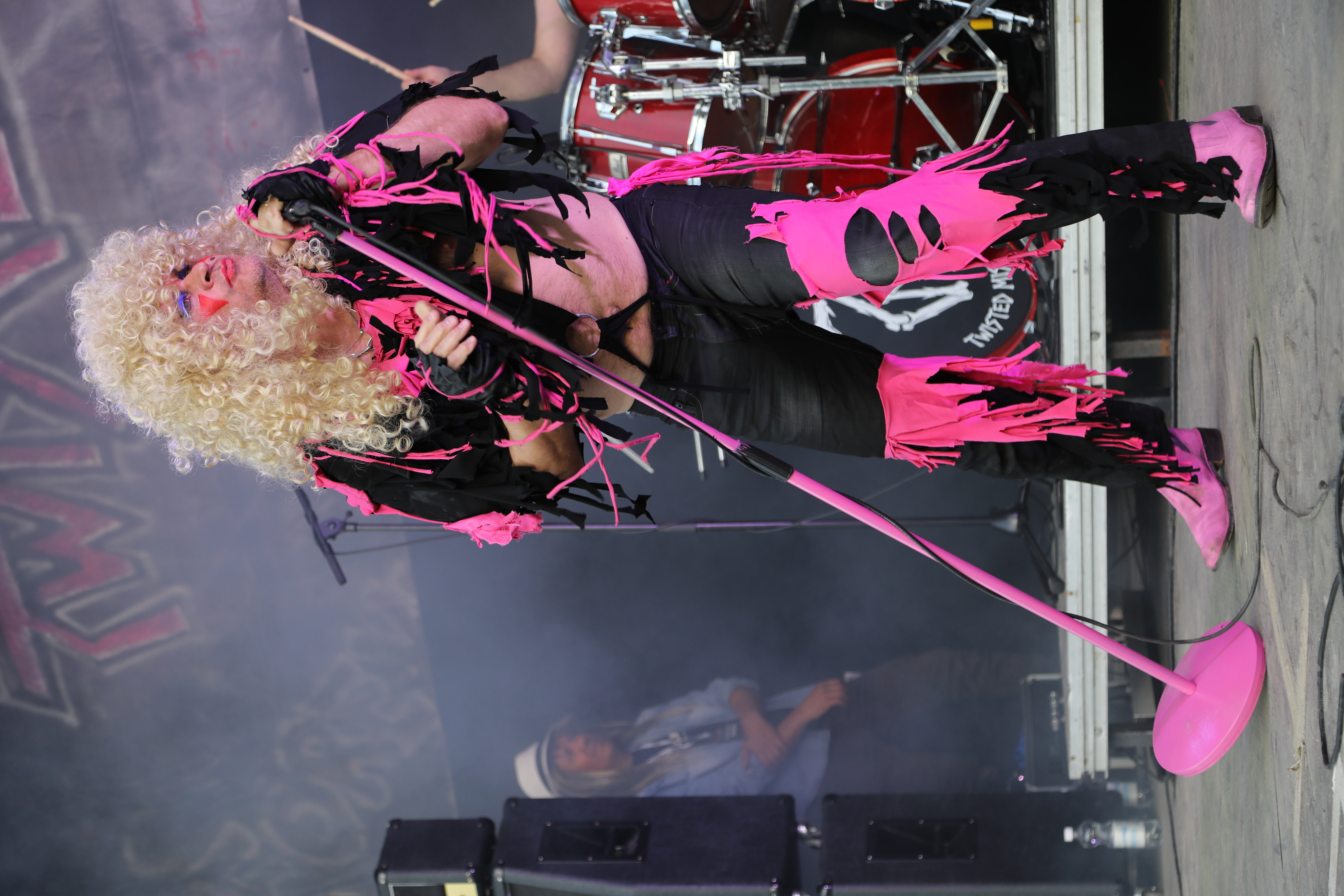 Vaasalainen Twisted Misters, joka on Twisted Sister -coverbändi, oli satsannut esiintymisasuihin ja meikkeihin.