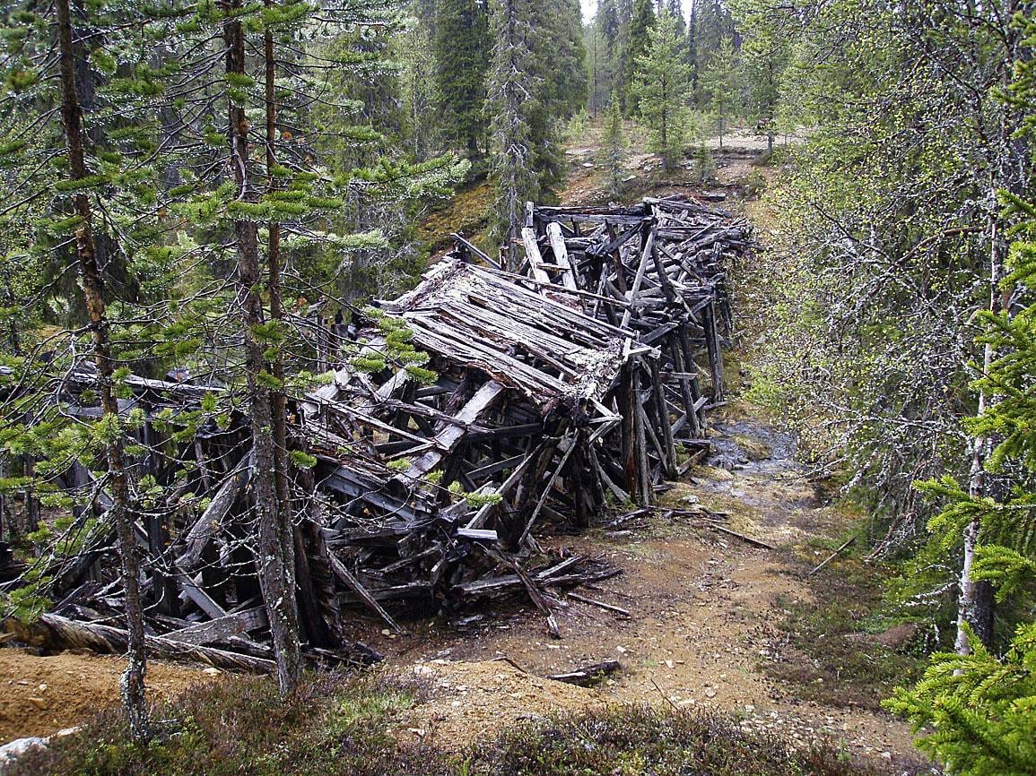 Huuhkajanpäänpaistama silta