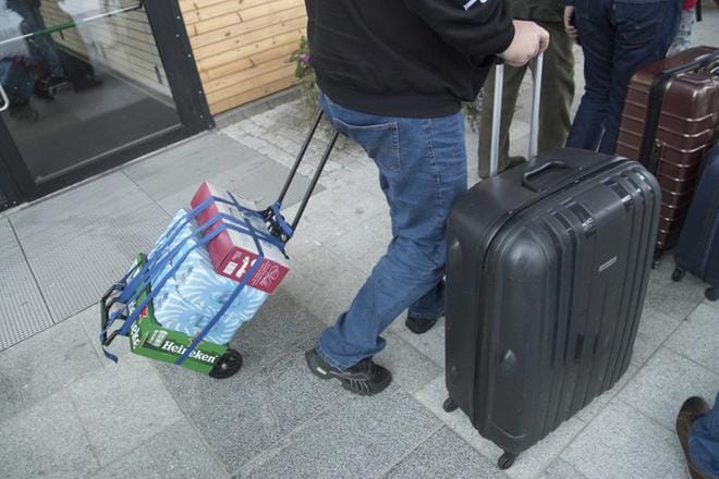 Panimotuotteet ovat suosituin tuontitavara alkoholijuomien osalta ja Viro suosituin tuontimaa. KUVA: Mauri Ratilainen